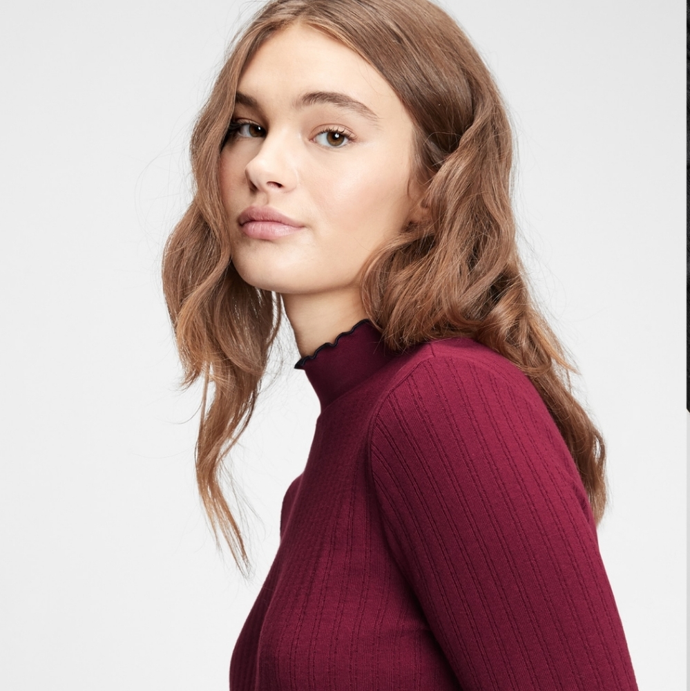 Gap burgundy ruffle mockneck sweater